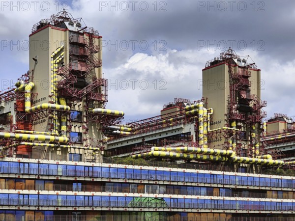 University Hospital RWTH Aachen, technical modernity, visible building technology on reinforced concrete skeleton construction, North Rhine-Westphalia, Germany