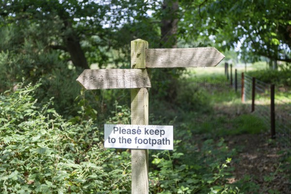 Please Keep to Footpath sign, public footpath signs, Sutton, Suffolk, England, UK