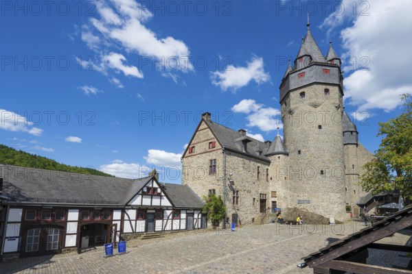 Inner courtyard of Altena Castle, Altena, Sauerland, Westphalia, North Rhine-Westphalia, Germany