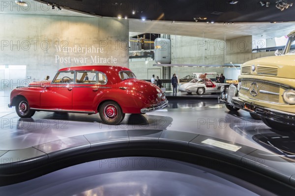 The Mercedes-Benz Museum in Stuttgart presents a journey through the automotive history of the global corporation. The history of the Mercedes star begins with the first automobile in 1886. 160 vehicles are on display. Stuttgart, Baden-Württemberg, Germany