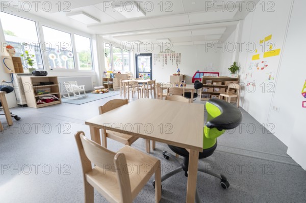 Versatile nursery room with child-friendly furniture, transitional containerised nursery, Gechingen nursery, Calw district, Germany