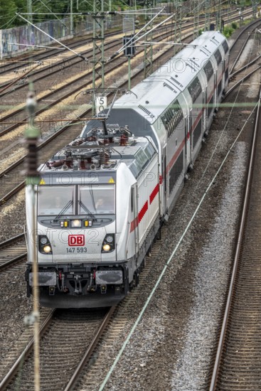 IC train, double-decker, Intercity, on the line between Bochum and Dortmund, at Dortmund-Marten, multi-track line for local and long-distance traffic, Dortmund, North Rhine-Westphalia, Germany