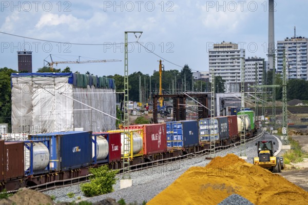 Reconstruction, extension of the Emmerich-Oberhausen railway line, three tracks, including 47 new or adapted bridges, here the new construction of railway bridges over the Lippe near Wesel, currently only 1 track in operation, goods train, the old bridges are replaced by new ones, extension of the Dutch Betuwe line from the port of Rotterdam, part of the European freight transport corridor Rotterdam-Genoa, 1300 KM long, Wesel, North Rhine-Westphalia, Germany