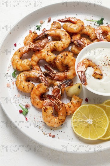 Fried shrimp, headless, with spices, grilled, homemade, no people