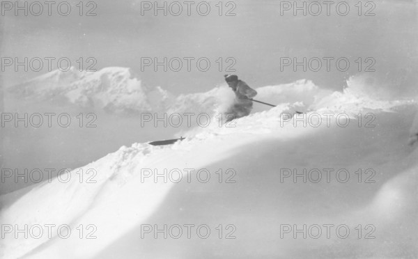 Skiers in winter in the Alps, snow, group, around 1930, mountaineers, skiers, high mountains, mountain, historic, Bavaria, Germany