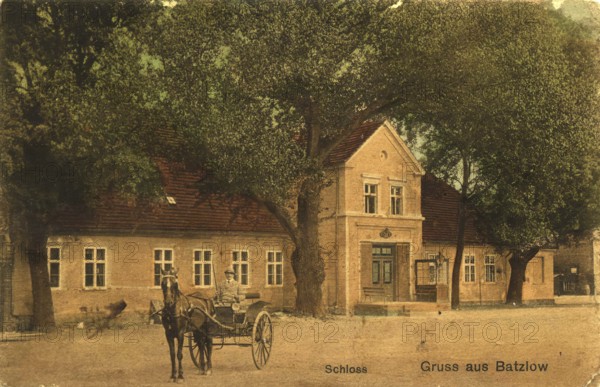 Historical postcard around 1900, Batzlow, castle, district of the municipality of Märkische Höhe in the district of Märkisch-Oderland in Brandenburg, Germany, digital reproduction of a historic postcard, public domain, from that time, exact date unknown