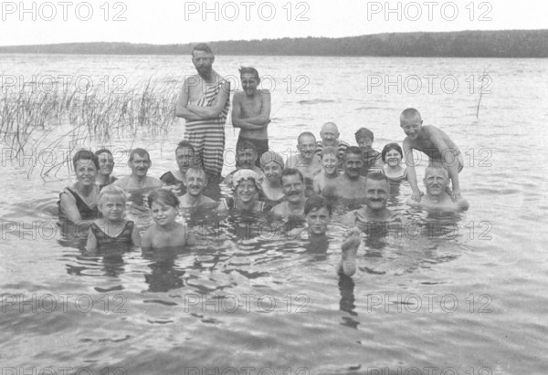 Large swimming group in a lake, woman, men, children, swimwear, around 1925, historic, Germany