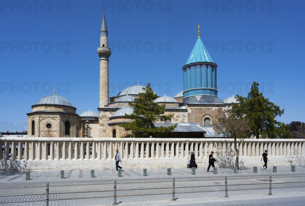 Grand mosque with minaret and religious architecture under clear skies, Mevlana Museum, Mevlana, landmark, mausoleum of Mevlânâ Jalal ad-Din Rumi, Konya, Central Anatolia, Turkey
