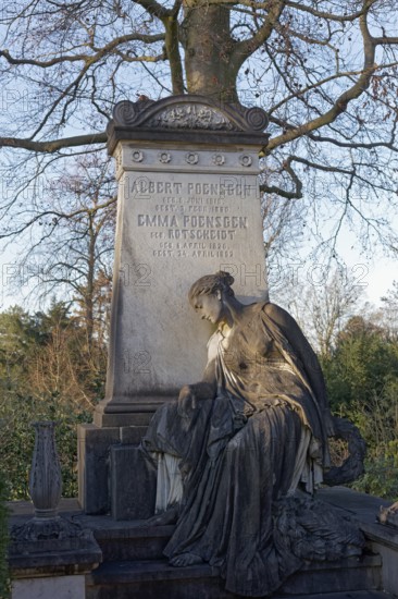 Tomb of industrialist Albert Poensgen, sculpture by sculptor Karl Janssen, Nordfriedhof Düsseldorf, North Rhine-Westphalia, Germany