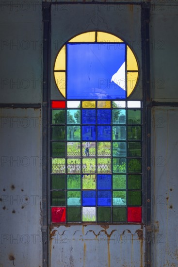 Colored window in a grave of the first Jewish mayor Dr. Eduard Reiss in Czernowicz, 1850-1907, Jewish cemetery, since 1866, Czernowicz, Bukovina, Ukraine