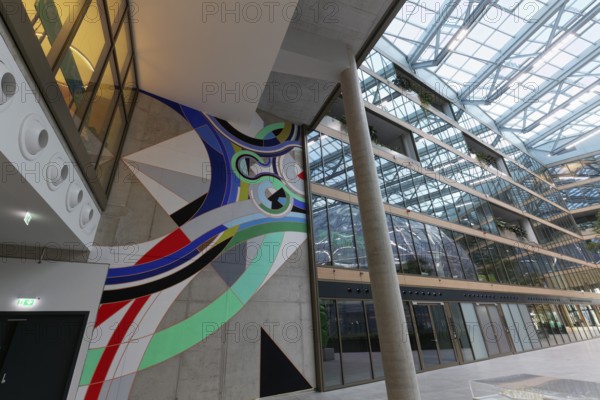 EUREF-Campus Düsseldorf, atrium with abstract mural, European Energy Forum for Climate Protection and Electric Mobility, Energiewende, Düsseldorf, North Rhine-Westphalia, Germany