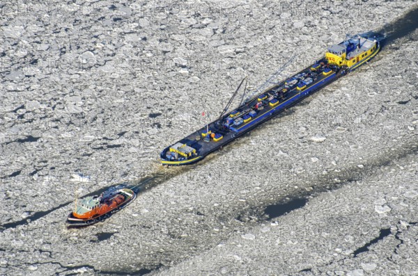 Germany, ship, tug, tanker ship, supply, fuel, inland vessel, commercial shipping, obstruction, freight connection, ice, refrigeration, transport, logistics, sea route, ice floes, ships, shipping, freight, economy, aerial view, trade, aerial view, winter, season, Hamburg, Elbe