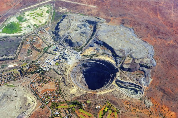 Diamond mine, coffee fontain, South Africa, Free State, mining, African, excavation, mining, mining, diamond, stones, klunkers, mining of mineral resources, raw materials, geology, pit, hole, mine, production, mining industry, mining, aerial view, aerial view, aerial view, aerial view, aerial view, flight picture, Petra, De Bär, bird's-eye view