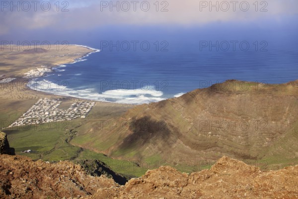 Coastal landscape with waves and headland seen from Mirador de Ermita de Las Nieves, Mirador de Ermita de Las Nieves, Lanzarote