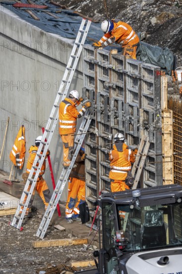 Construction work on a concrete retaining wall at the Duisburg-Kaiserberg motorway junction, on the A3, North Rhine-Westphalia, Germany