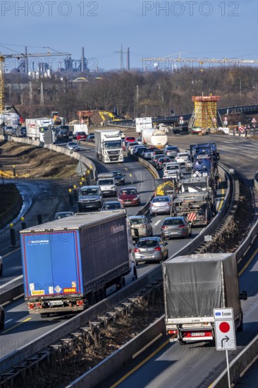 A3 motorway at the Duisburg-Kaiserberg interchange, constricted lanes, heavy traffic, complete conversion and construction of the A3 and A40 intersections, all bridges, ramps, roads are renewed and partly extended, 8-year construction period, railway bridges running there will also be renewed, North Rhine-Westphalia, Germany