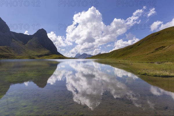 Rappensee, left Kleiner Rappenkopf, 2276m, behind the Schafalpenköpfe, above it the Mindelheimer via ferrata, Allgäu Alps, Allgäu, Bavaria, Germany