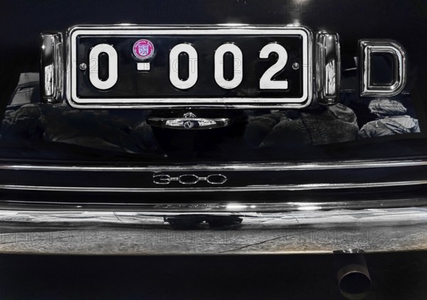 Number plate 0-002 on Adenauer's company car, Mercedes 300, detail, House of History, Bonn, North Rhine-Westphalia, Germany