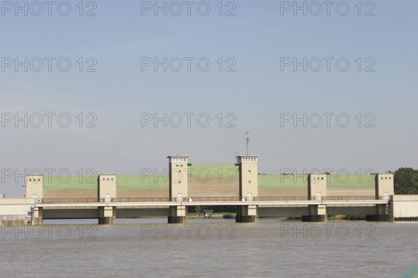 Ledasperrwerk, hydraulic structure, tourist attraction, river Leda, East Frisia, Germany