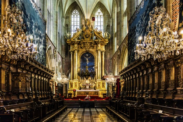 Baroque main altar in the choir room by Giovanni Battista Gisleni, 1650, painting of the Crucifixion of Christ in its center, Wawel Cathedral, Coronation and Burial Church of the Kings of Poland, 11th century, Krakow, Poland