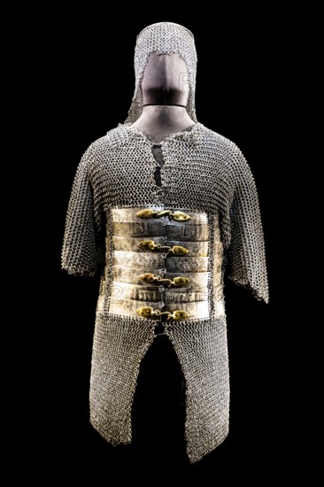 Helmet with chain bonnet, chain mail and steel plate armour (Juschmann), Turkey 17th century, Wawel Royal Castle, former residence and seat of government of the kings of Poland, founded around 1000, Krakow, Poland