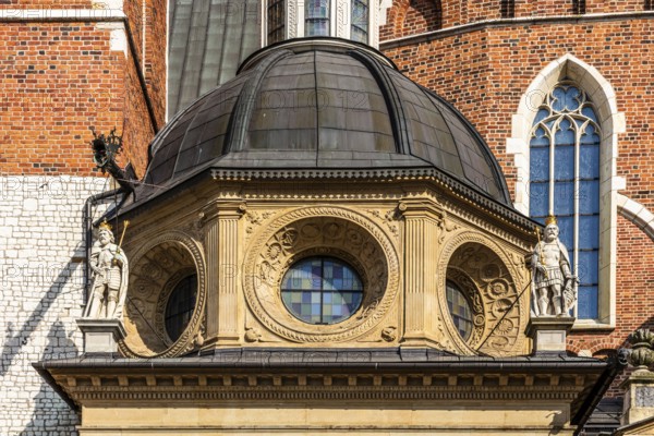 Sigismund Chapel from 1517—1533, Cathedral, Wawel Castle, former center of Polish monarchy, founded around 1000, UNESCO World Heritage Site, Krakow, Poland