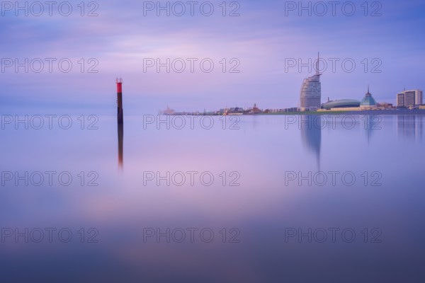 View across the Weser estuary to the Weser dike, Bremerhaven, Bremen, Germany