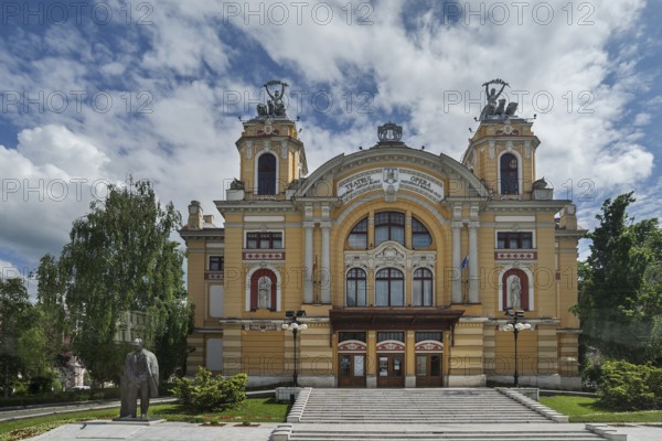 Romanian National Opera and National Theatre, built 1904-1906 in neo-baroque and Secession style, Cluj-Napoca, Transylvania, Romania