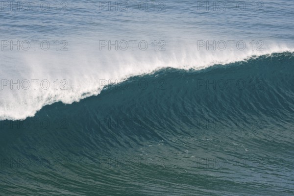 Breaking wave, Atlantic Ocean, Sagres, Algarve, Portugal