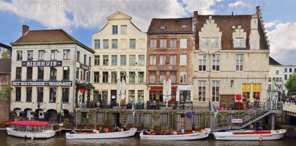 Houses on the Leie with sightseeing boats, Ghent, East Flanders, Flanders, Belgium