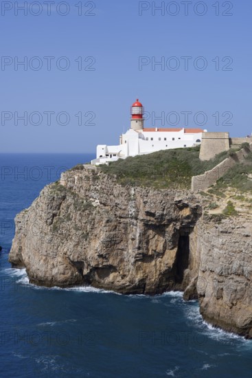 Lighthouse on the Cliff, Cabo de Sao Vicente, Cabo de São Vicente, Sagres, Algarve, Portugal