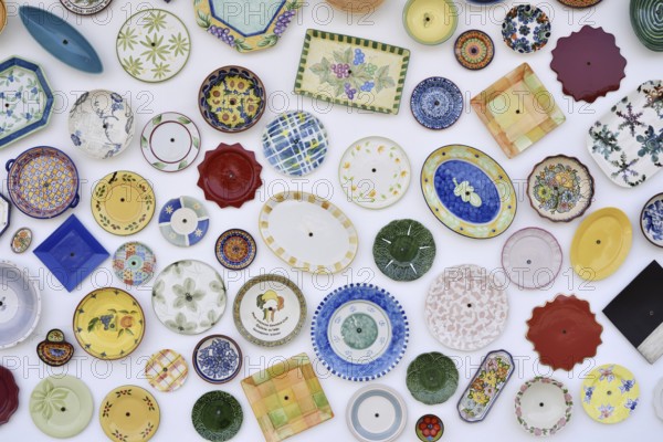 House wall with traditionally painted ceramic plates, Vila do Bispo, Algarve, Portugal