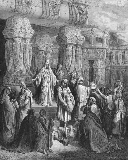 King Cores releases the vessels of the temple that Nebuchadnezzar captured in Jerusalem, Ezra 1, verse 7, Bible, Old Testament, Ezra scribe from Babylon, palace, columns, decorations, vessels, return, loot, group, Cyrus, Persian, Aries figure, faces, historical illustration after Gustave Doré around 1880