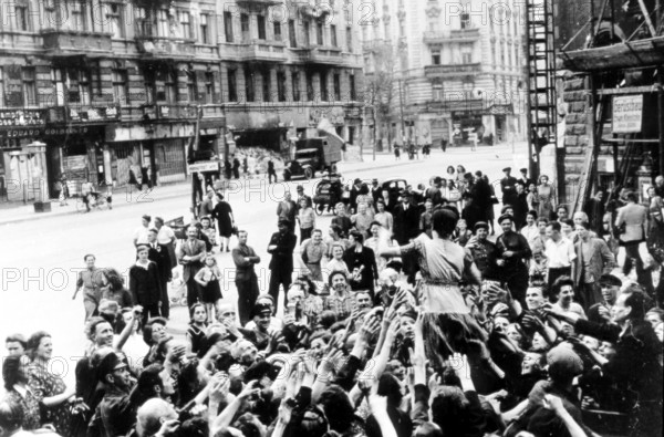 The first newspaper after the war, Berlin in May 1945