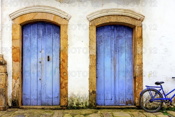 Doors with stone frames typical of 18th-century colonial architecture in Paraty, Rio de Janeiro, Paraty, Rio de Janeiro, Brasil