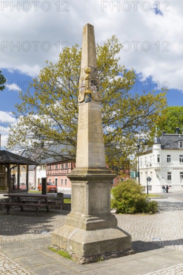 Saxon post mile column on Bärenstein market square, Altenberg, Eastern Ore Mountains, Saxony, Germany