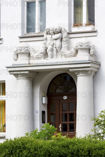 Decorated portal, art nouveau villas and Wilhelminian era buildings on the Kaßberg, Chemnitz, Saxony, Germany