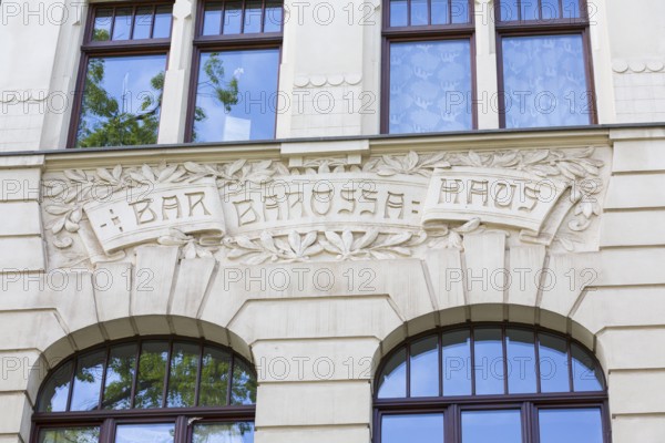 Barbarossa House lettering on a façade on Barbarossastraße, Art Nouveau villas and Wilhelminian period buildings on Kassberg, Chemnitz, Saxony, Germany