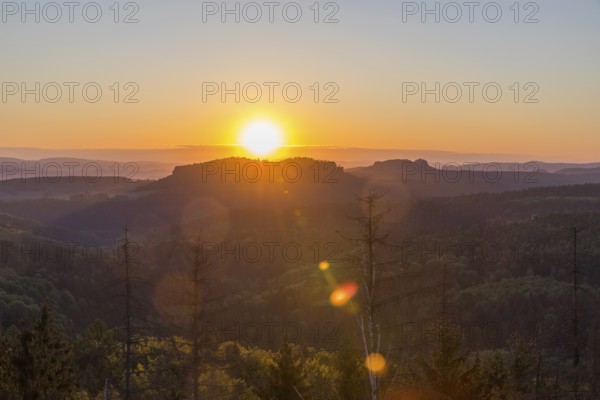 Sunrise at Bernhardstein viewpoint with views of Pfaffenstein and Gohrisch, Saxon Switzerland, Saxony, Germany
