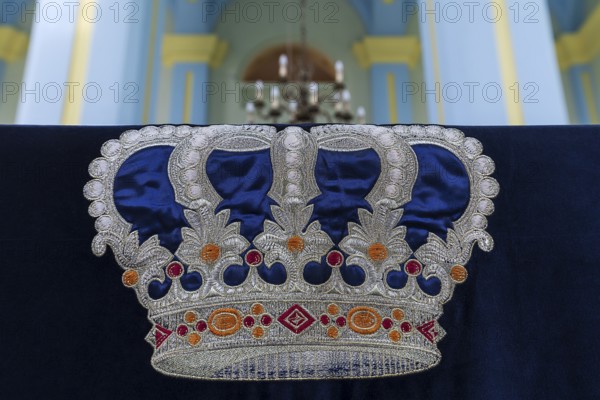 Crown on a cloth in the Choral Synagogue, built from 1842-1865, Drochobych, Ukraine
