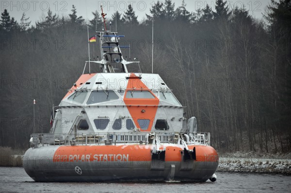 Research vessel, TARA POLAR STATION research station sails in the Kiel Canal, NOK, Kiel Canal, Kiel Canal, Schleswig-Holstein, Germany