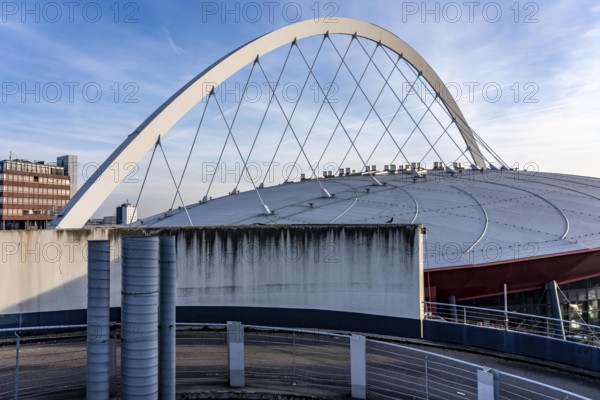 Roof with arched support structure of the Lanxess Arena, Cologne Arena, multifunctional hall, concert hall in Cologne-Deutz, with up to 20, 000 seats, it is the largest event hall in Germany, North Rhine-Westphalia, Germany