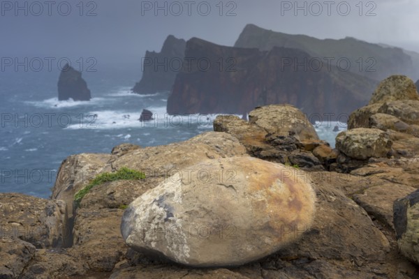 Rock formations in the Atlantic Ocean, volcanic peninsula, Ponta de São Lourenço, Ponta de Sao Lourenco, rocky coast, Punta de San Lorenzo, Madeira, Portugal