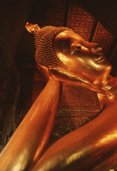 Reclining Buddha, Wat Pho The reclining Buddha symbolizes the last earthly hours in front of entering Nirvana. This state is called Paranirvana, a state reserved only for enlightened beings at the end of their lives. Buddha, Buddhism, religion, Bangkok, Thailand, Southeast Asia
