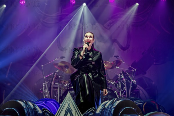 Elize Ryd, singer of Amaranthe, live on Arcane Dimensions Tour 2026 at Munich's Zenith on 17.01.2026