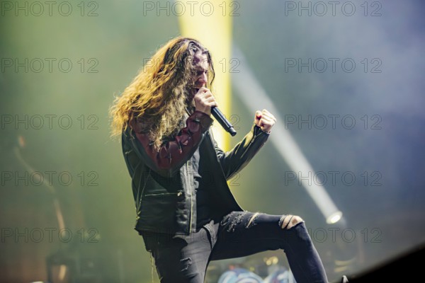 Nils Molin, singer of Amaranthe, live on Arcane Dimensions Tour 2026 at Munich's Zenith on 17.01.2026