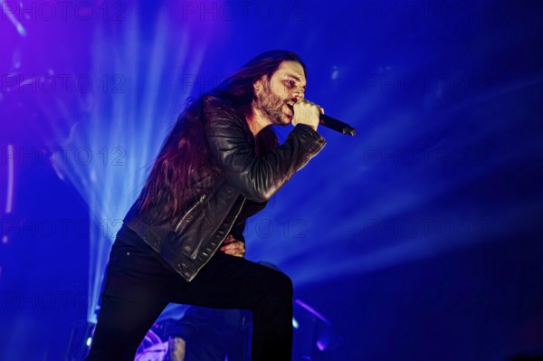 Mikael Sehlin, singer of Amaranthe, live on Arcane Dimensions Tour 2026 at Munich's Zenith on 17.01.2026