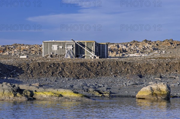 1928 Ritter Hut, built by Norwegian trapper Hilmar Nøis where Austrian author Christiane Ritter spent the winter of 1934–1935, Svalbard, Spitsbergen