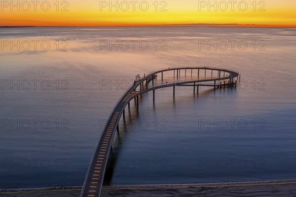 Aerial view over Maritim Seebrücke / maritime pier over the Baltic Sea at seaside resort Timmendorfer Strand, Ostholstein, Schleswig-Holstein, Germany