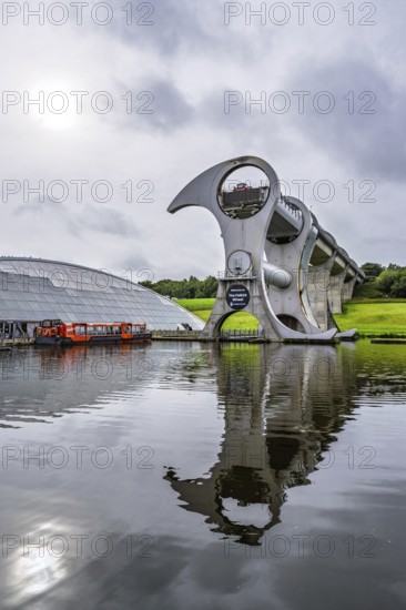 Falkirk Wheel, Forth and Clyde Canal, Falkirk, Scotland, UK